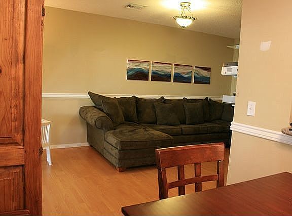 Looking inti Living room from Dining Room