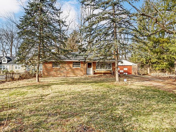 3rd image of 497 N Grener Ave