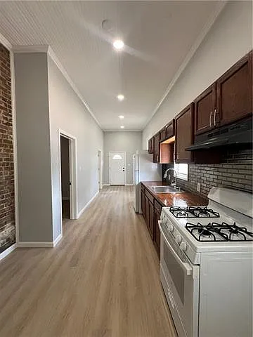 240 Nursery Ave — Photo 8