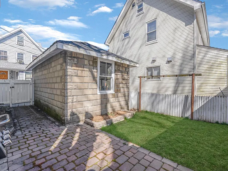 16 Oak Grove Ter — Photo 31