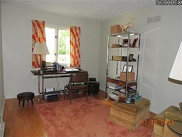 3rd image of 426 Apple Hill Dr