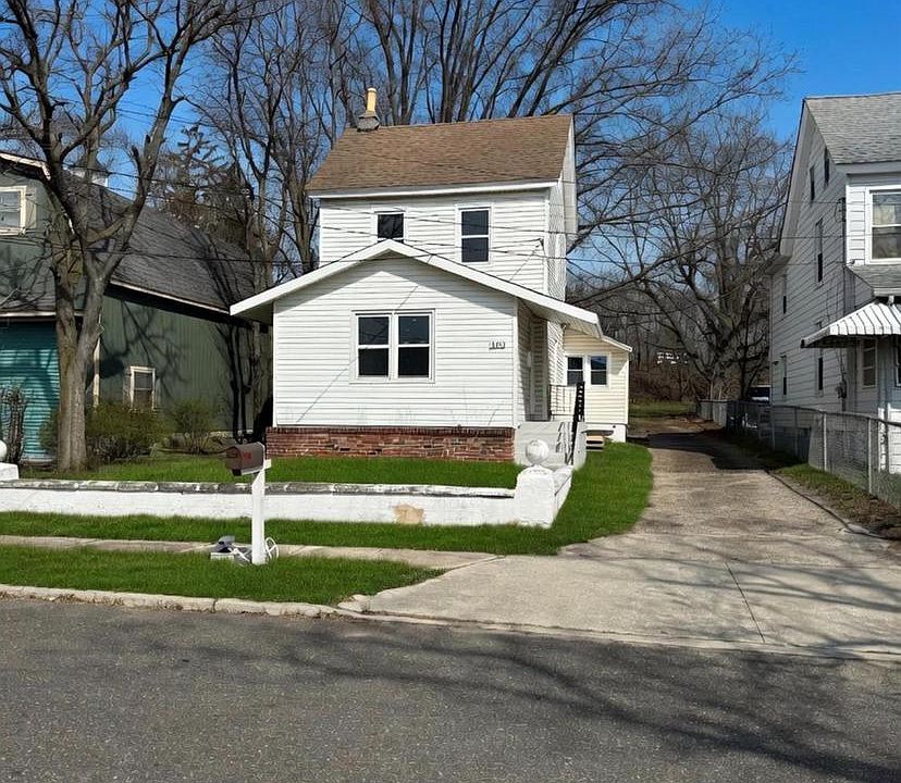 1st image of 103 Logan Ln