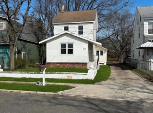 103 Logan Ln, Bridgeport, NJ 08014