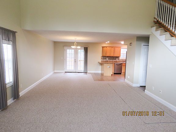 3rd image of 127 Briarwood Ln