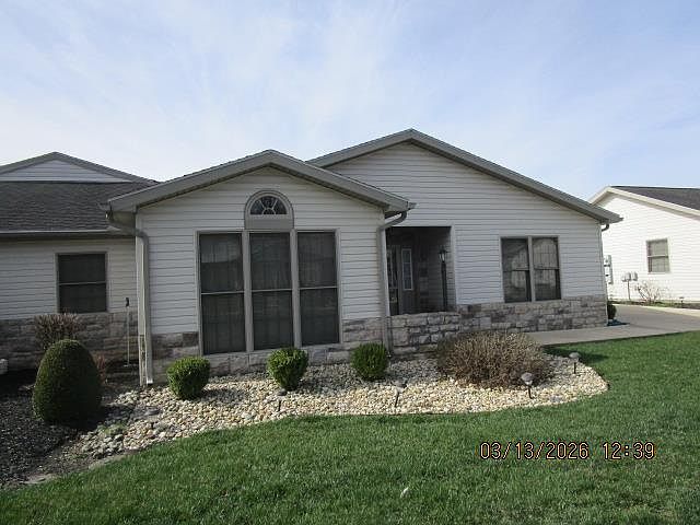 1st image of 106 Stoneridge Ct