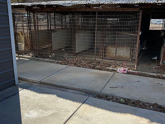 9 outside cover dog kennels