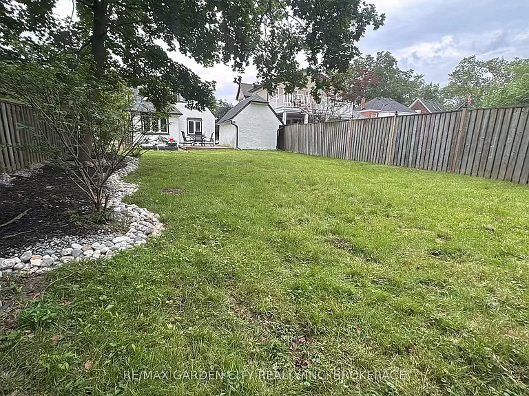 56 South Dr — Photo 37