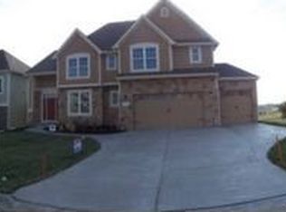 5615 Westfield Dr, Lawrence, KS 66049