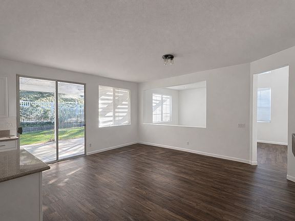 4th image of 1920 Tanglewood Dr
