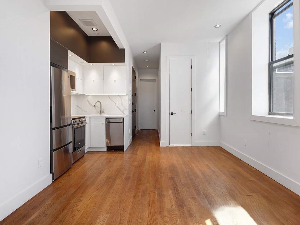 1st image of 1337 Gates Ave APT 2E