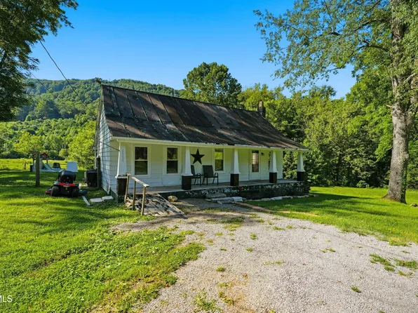 3851 Middle Wallens Creek Rd, Duffield, VA 24244