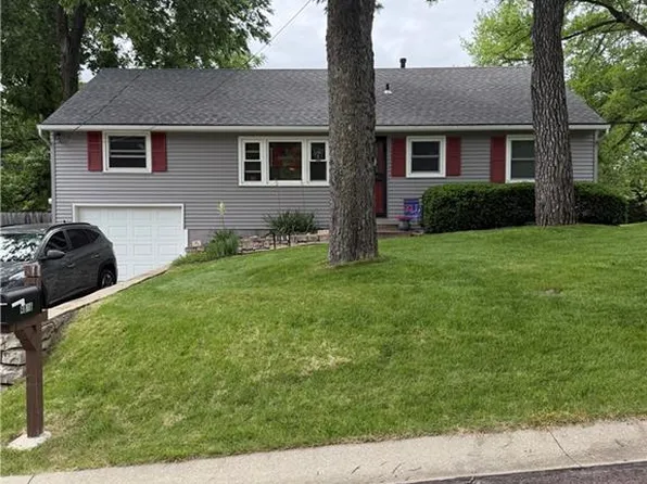 4816 Goodman St, Overland Park, KS 66203