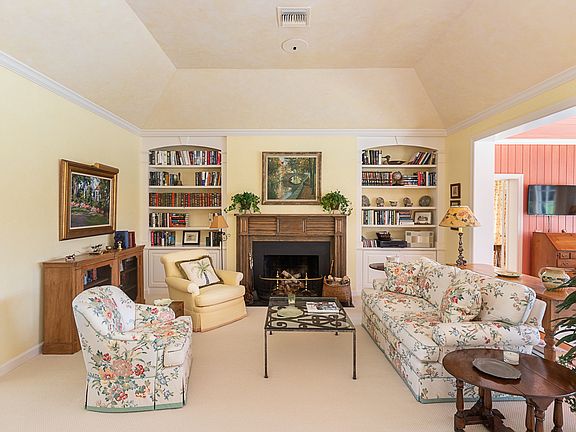 4th image of 222 Island Creek Dr