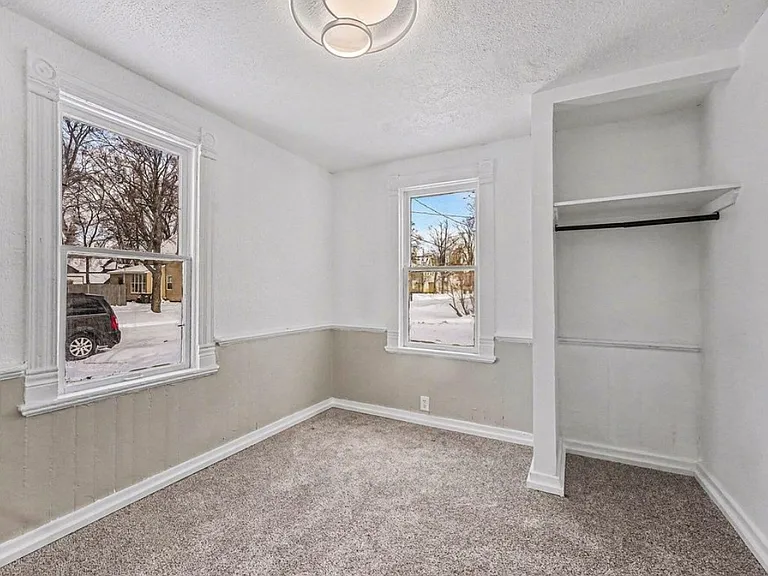 249 Washington Ave — Photo 11