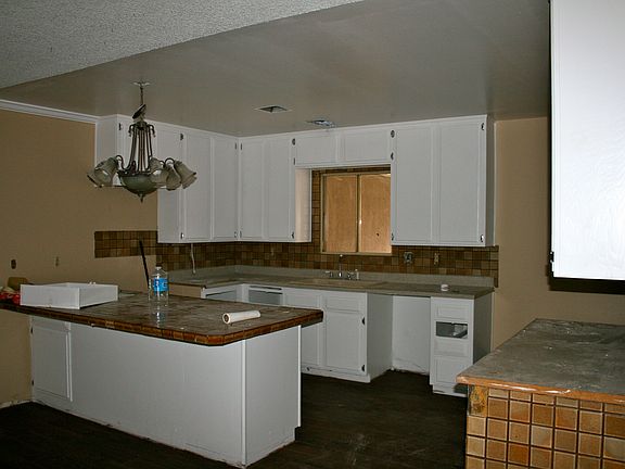 5th image of 3415 Wingrove Ave