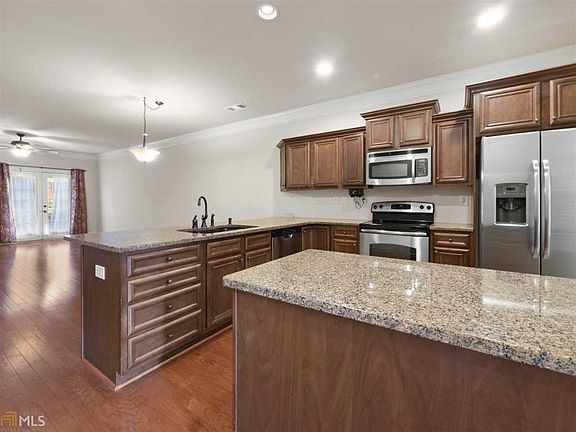 5th image of 2862 Fox Bridge Ct