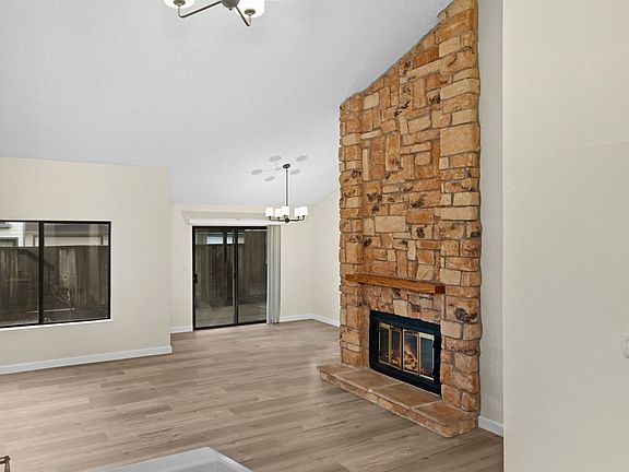 2nd image of 2339 Lake Meadow Cir