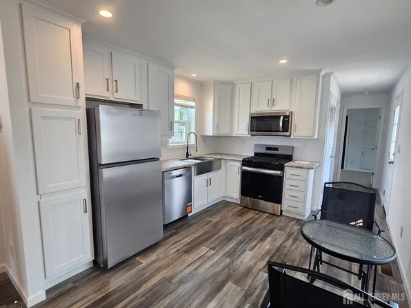 428 Kenbury Rd, Branchburg Township, NJ 08876