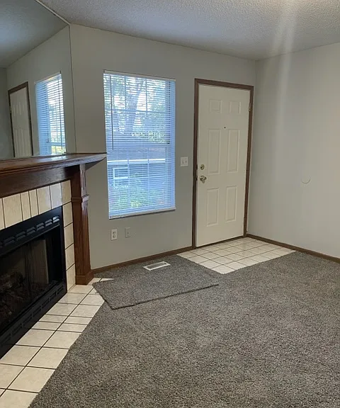 4121 NE Winn Rd — Photo 1
