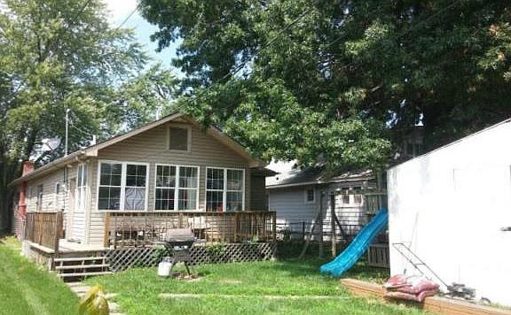 2nd image of 225 Brown Ave