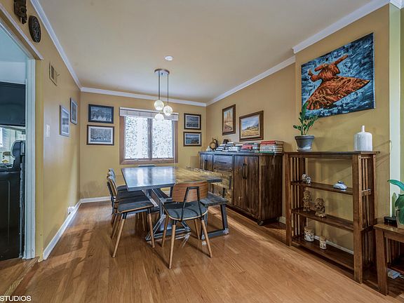 5th image of 3542 N Pine Grove Ave #3542