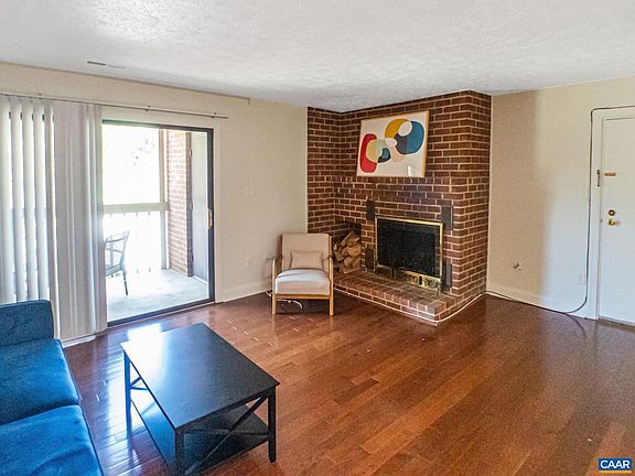 4th image of 114 Turtle Creek Rd APT 8