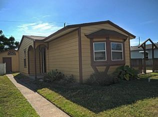 1202 Bayou Shore Dr, Galveston, TX 77551