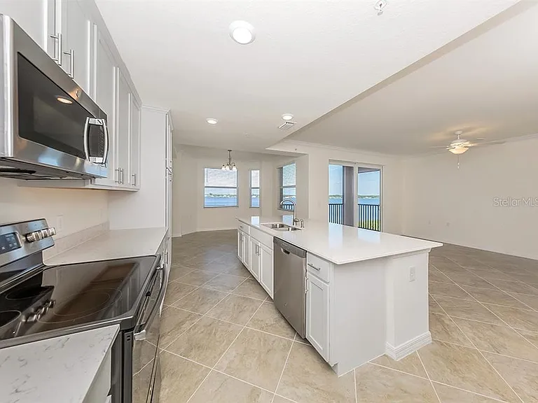 920 Tidewater Shores Loop #307 — Photo 18