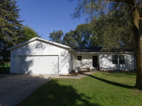 2810 Barber Rd, Hastings, MI 49058