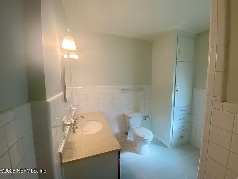 1653 Euclid St #1 — Photo 8