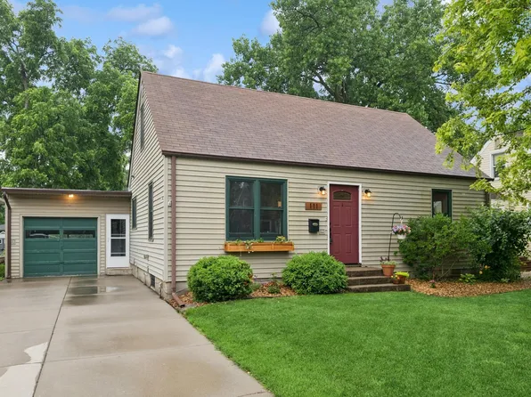111 Spruce St, Chaska, MN 55318