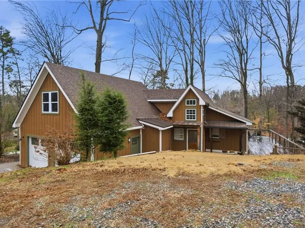 9240 Lisa Cir, Gainesville, GA 30506