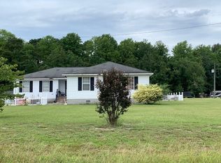 218 Betholite Rd, Magnolia, NC 28453