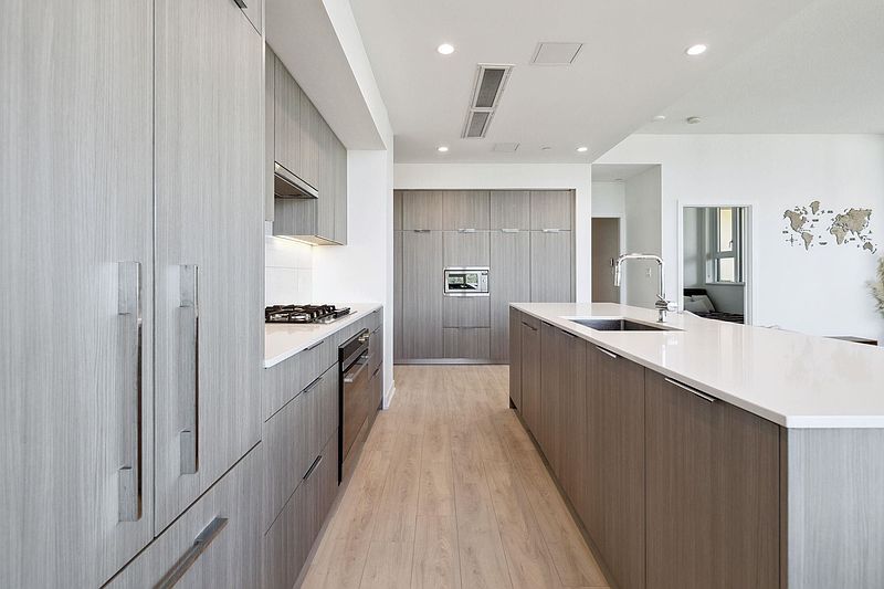 North Vancouver Apartment for rent - 3 Bedrooms — photo 5