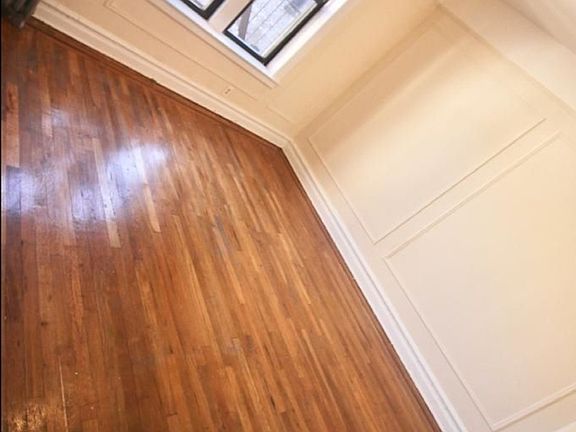 4th image of 50 E 18th St APT F9