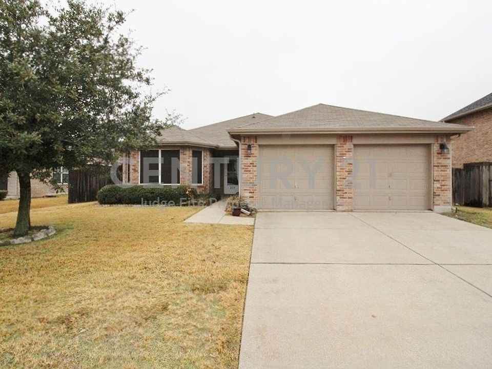 1st image of 217 Silver Spur Dr