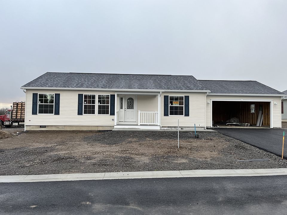 2nd image of 125 Woods Edge Dr #294
