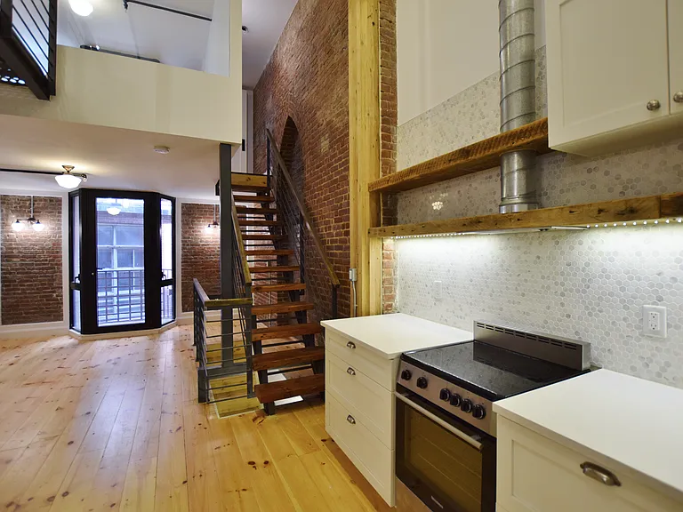 180 N 7th St #A16 — Photo 12
