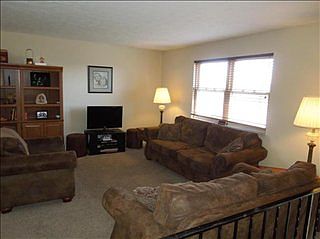 3rd image of 380 Wisteria Dr