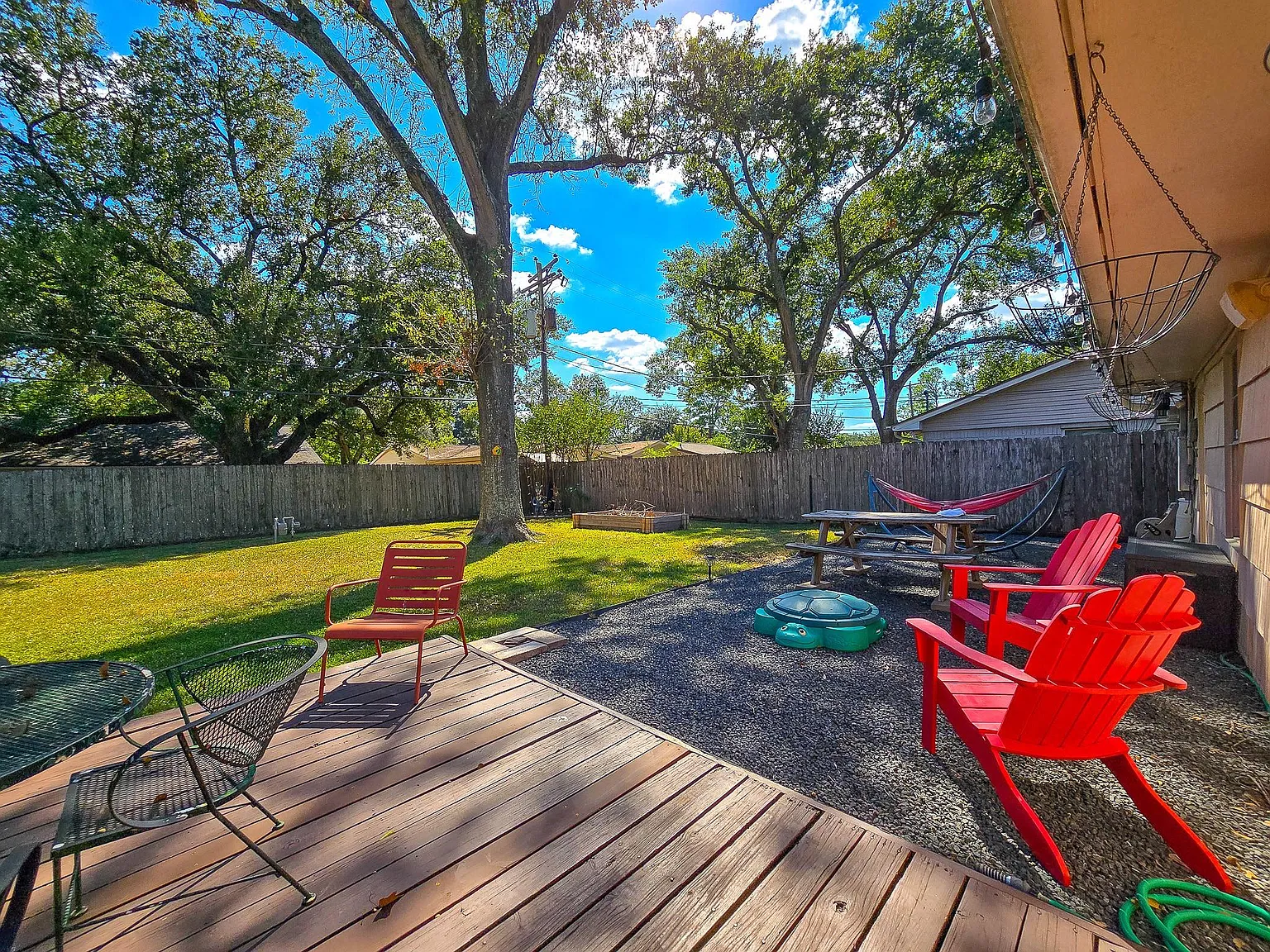 3 bed, 2.0 bath, 1612 sqft, $2,195 — Photo 2