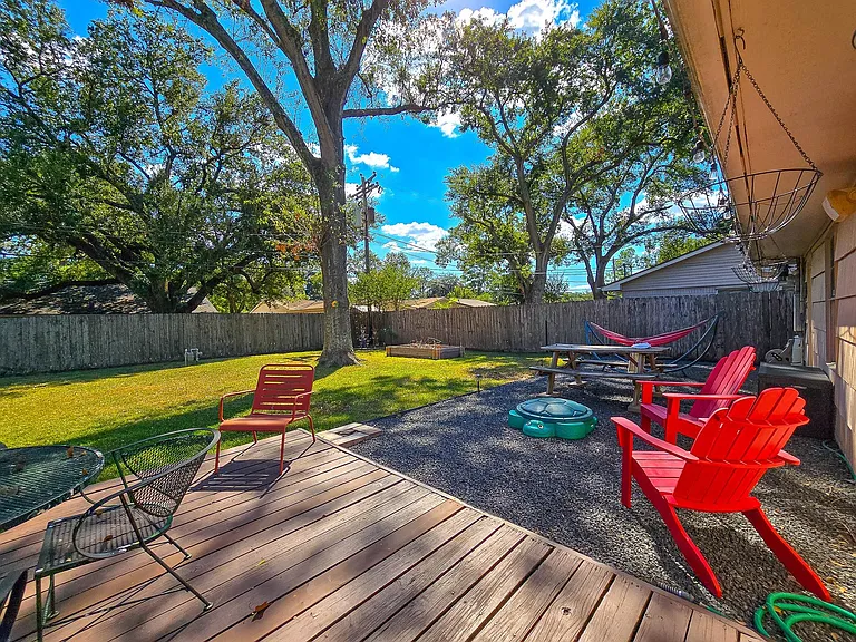 9507 Meadowbriar Ln — Photo 2