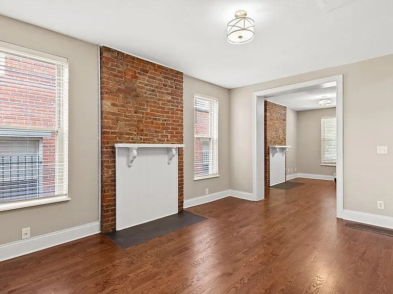 1131 Franklin Ave — Photo 3