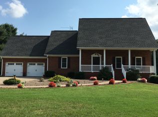 201 Hidden Creek Dr, Advance, NC 27006