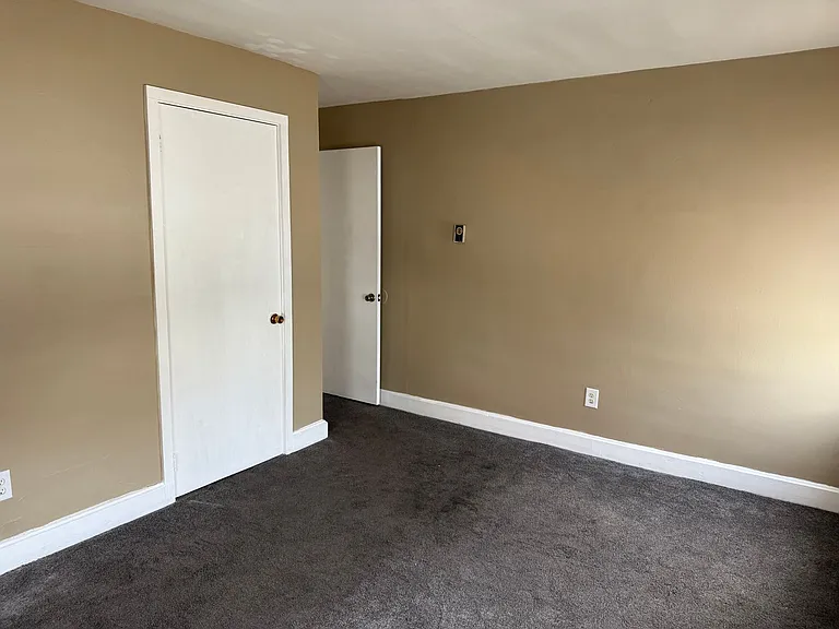 210 James Street — Photo 11