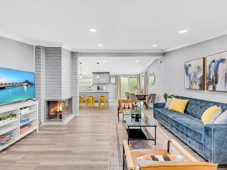 9582 Parade St — Photo 36