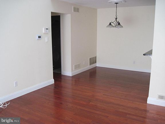 5th image of 1108 Sedgefield Dr