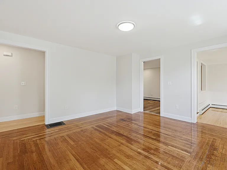 251 Lake St #1 — Photo 17
