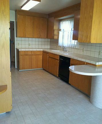 4th image of 2310 Gunar Dr