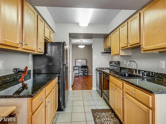3rd image of 4500 S Four Mile Run Dr APT 928