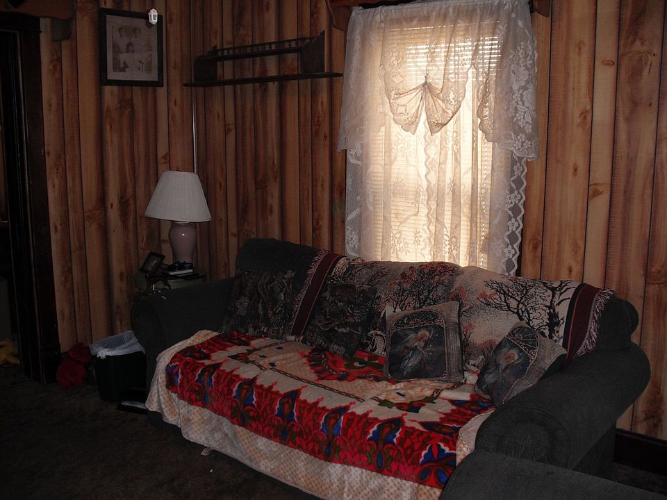 2nd image of 306 E Caven St